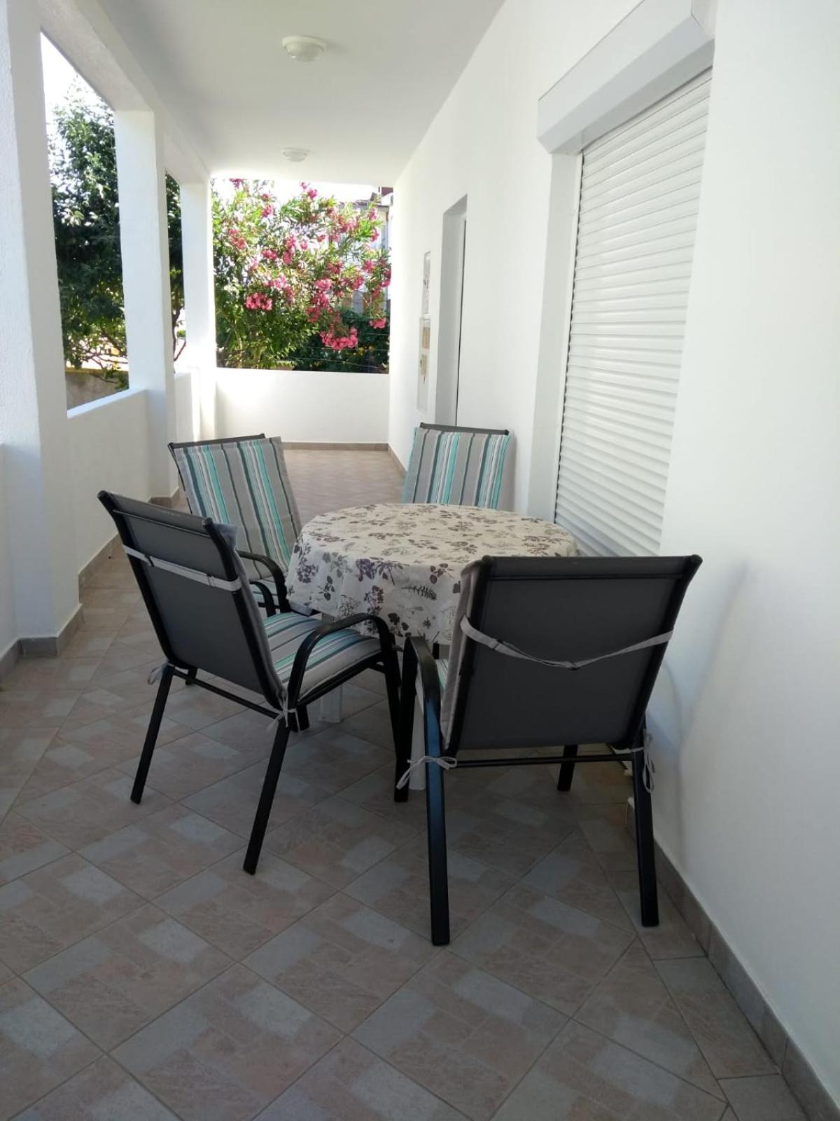 Apartments Matkovic Vir Exterior photo