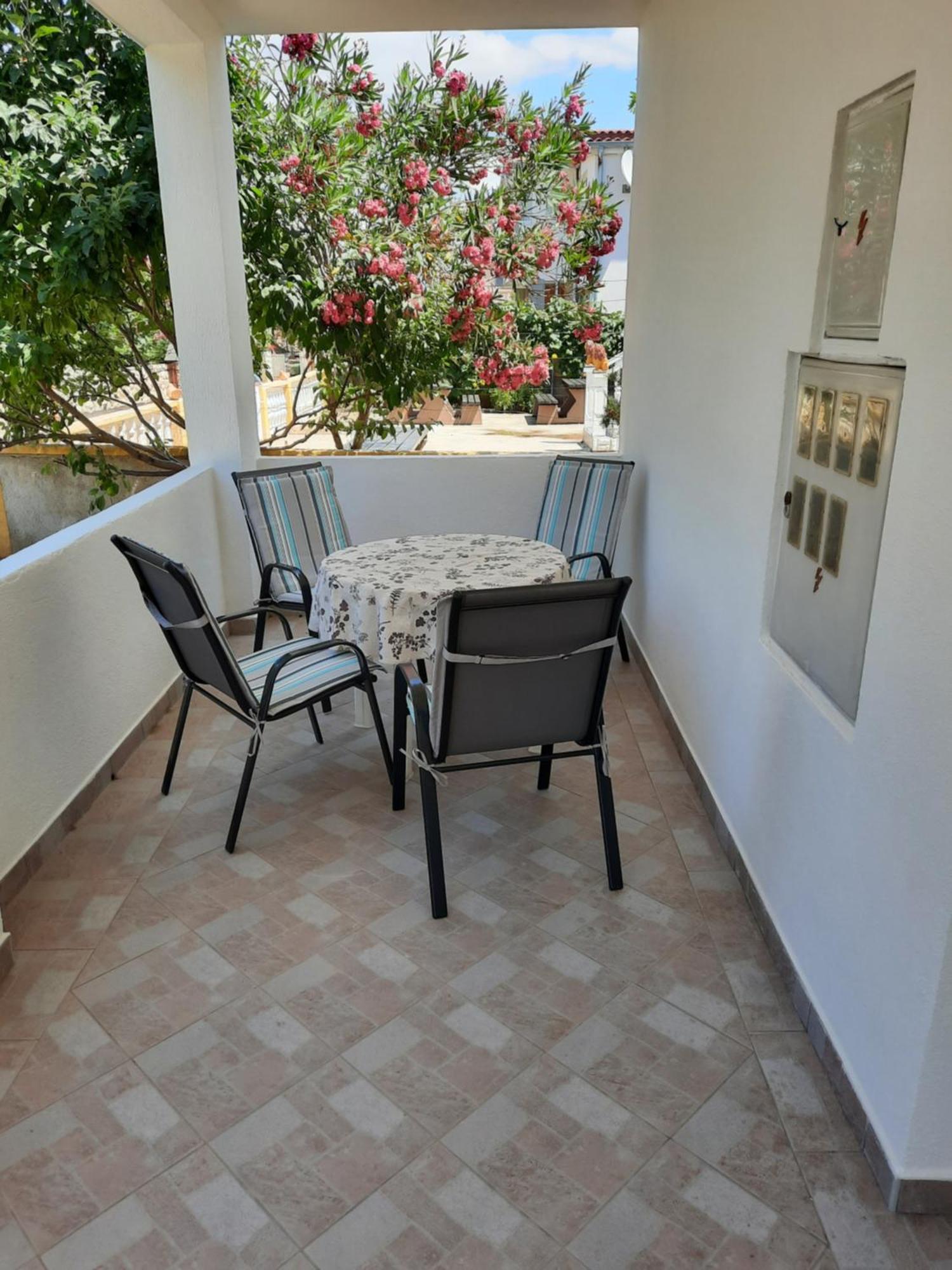 Apartments Matkovic Vir Exterior photo