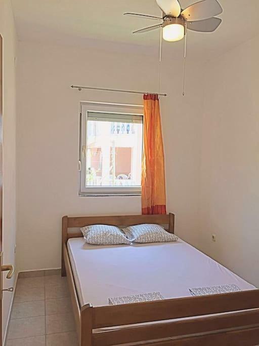 Apartments Matkovic Vir Exterior photo